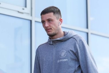 Blackpool 'dan Oliver Casey, 5 Nisan 2025' te İngiltere 'nin Rotherham Stadyumu' nda oynanan 1.