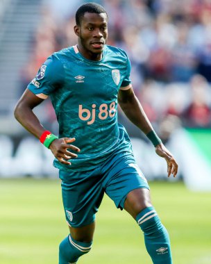AFC Bournemouth takımından Dango Ouattara, Premier League maçında West Ham United ile Bournemouth arasında 5 Nisan 2025 'te Londra Stadyumu' nda oynanan karşılaşmada.