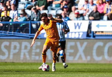 Hull City 'den Kyle Joseph, 5 Nisan 2025' te Sheffield Wednesday, Hillsborough, Sheffield City 'de Hull City' ye karşı oynanan Gökyüzü İddia Şampiyonası maçında topu aldı.