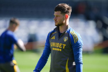 Leeds United takımından Illan Meslier, 5 Nisan 2025 'te Luton Town - Leeds United maçı öncesinde Kenilworth Road, Luton, İngiltere' de oynanacak.