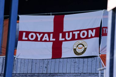 Luton kasaba afişi, Gök İddia Şampiyonası öncesinde Luton Town, Leeds United 'a karşı 5 Nisan 2025' te Kenilworth Road, Luton, İngiltere 'de oynanacak.