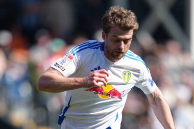 Leeds United takımından Patrick Bamford 5 Nisan 2025 'te Luton Town - Leeds United maçında Kenilworth Road, Luton, İngiltere' de karşılaştı.