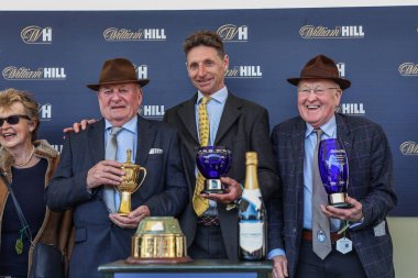 Bay F Green ve Bay J Chinn, 5 Nisan 2025 'te Aintree Yarış Pisti, Liverpool, Birleşik Krallık' ta düzenlenen Randox Grand National 2025 Büyük Günü 'nde 14: 30' da William Hill Handicap Chase üçlüsünü kazandı.
