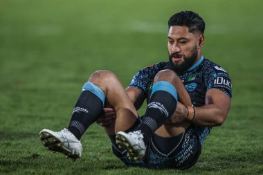 Leopar Leoparlar 'dan Isaac Liu, 4 Nisan 2025' te Birleşik Krallık 'ın Wakefield şehrindeki DIY Kitchens Stadyumu' nda oynanan Betfred Challenge Kupası çeyrek final maçında ısındı.