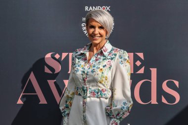 Bayanlar, Randox Grand National 2025 Bayram Günü 'nde İngiltere' nin Liverpool kentindeki Aintree Hipodromu 'na gelir.