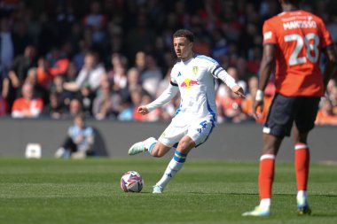 Leeds United takımından Ethan Ampadu, Luton Town - Leeds United maçında 5 Nisan 2025 'te Kenilworth Road, Luton, İngiltere' de karşılaştı.