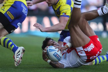 St. Helens 'li Tristan Sailor, 5 Nisan 2025' te Halliwell Jones Stadyumu 'nda oynanan Betfred Challenge Cup Quarter Final Maçı' nda skoru 6-4 'e çıkardı.