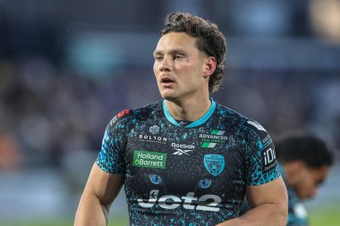 Leigh Leoparları 'ndan Lachlan Lam, 4 Nisan 2025' te Birleşik Krallık 'ın Wakefield Stadyumu' nda oynanan Betfred Challenge Kupası çeyrek final maçında ısındı.