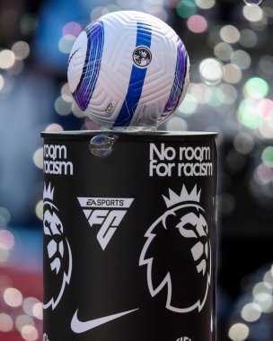 Premier League maçından önceki Nike Flight maçının genel görünümü West Ham United ile Bournemouth 'un 5 Nisan 2025' te Londra 'daki Londra Stadyumu' nda oynanan karşılaşması.