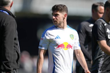 Leeds United takımından Solomon Malikânesi, 5 Nisan 2025 'te Luton Town - Leeds United maçından sonra, Luton Town - Leeds Road, Luton, İngiltere