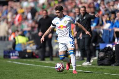 Leeds United 'dan Malikane Solomon Gök İddia Şampiyonası' nda Luton Town, Leeds United 'a karşı 5 Nisan 2025' te Kenilworth Road, Luton, İngiltere 'de oynanan karşılaşma.