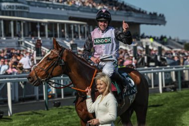 Darragh O 'Keeffe' nin sürdüğü HiddenValley Gölü 15: 05 Ivy Liverpool Hurdle 'ı 5 Nisan 2025' te Aintree Yarış Pisti, Liverpool 'da düzenlenen Randox Grand National 2025 Ulusal Günü sırasında kazandı.