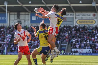 Warrington Wolves 'tan Matty Ashton, 6 Nisan 2025' te Halliwell Jones Stadyumu, Warrington, İngiltere 'de oynanan Betfred Challenge Kupası çeyrek final maçında yüksek topu kazandı.