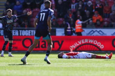 Rotherham United takımından Sam Nombe, 5 Nisan 2025 'te New York Stadyumu' nda oynanan 1.