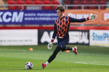 Blackpool 'dan Harry Tyrer 5 Nisan 2025' te İngiltere 'nin Rotherham Stadyumu' nda oynanan Sky Bet Ligi 1 maçı öncesinde oynanan ısınma maçında