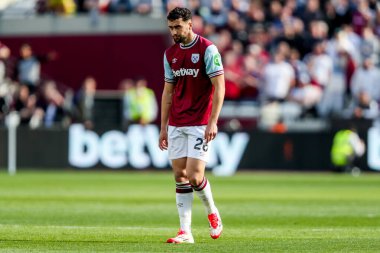 West Ham United takımından Maximilian Kilman, 5 Nisan 2025 'te Londra Stadyumu' nda oynanan Premier League maçında üzgün görünüyor.
