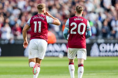 West Ham United takımından Niclas Fullkrug, 5 Nisan 2025 'te Londra' daki Londra Stadyumu 'nda oynanan Premier League maçında 1-1 kazanma hedefini kutluyor.