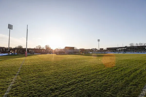 DIY Kitchens Stadyumu 'nun genel görüntüsü Betfred Challenge Kupası çeyrek final maçı öncesinde DIY Kitchens Stadyumu, Wakefield, Birleşik Krallık' ta Wakefield Trinity 'ye karşı Leigh Leopards maçı, 4 Nisan 2025
