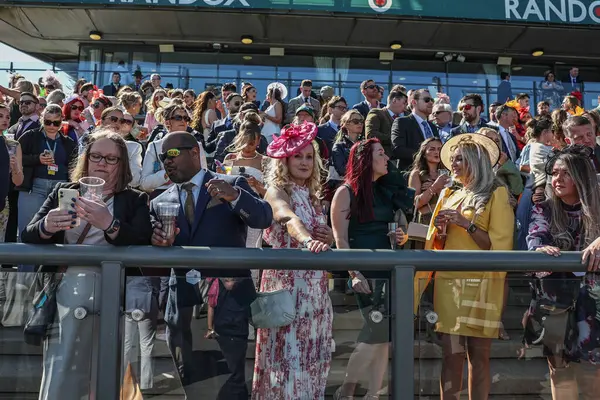 Randox Grand National 2025 'te yarışa katılanlar 3. Gün Aintree Yarış Pisti, Liverpool, 5 Nisan 2025