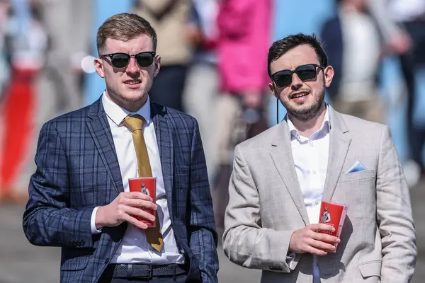 Randox Grand National 2025 'te yarışa katılanlar 3. Gün Aintree Yarış Pisti, Liverpool, 5 Nisan 2025