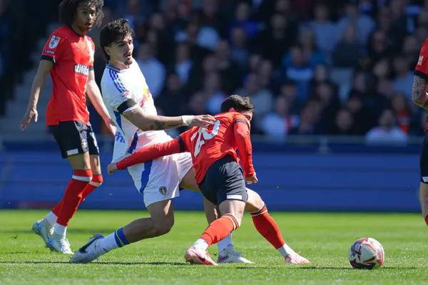 Leeds United takımından Pascal Struijk, 5 Nisan 2025 'te Luton Town - Leeds United maçını kazandı.