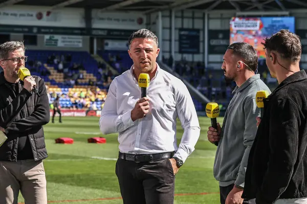 Sam Burgess Warrington Wolves baş antrenörü Betfred Challenge Kupası çeyrek final maçı sırasında BBC Sport ile konuştu. Warrington Wolves, St. Helens 'e karşı Halliwell Jones Stadyumu, Warrington, Birleşik Krallık, 6 Nisan 2025