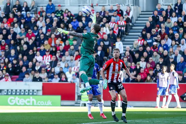 Brentford 'dan Mark Flekken, Premier League maçında Brentford Chelsea' ye karşı Gtech Community Stadyumu 'nda 6 Nisan 2025' te bir kurtarış yaptı.