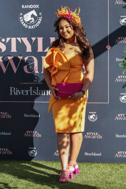 Yarışçılar Aintree 'ye 5 Nisan 2025' te Aintree Yarış Pisti 'nde düzenlenen Randox Grand National 2025 Günü' nde girdiler.