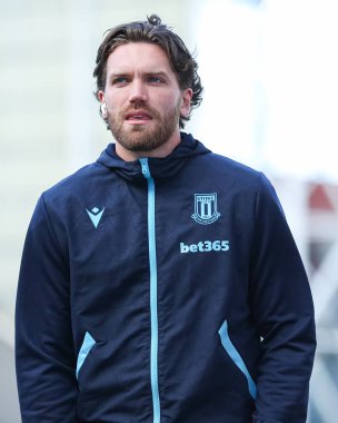 Stoke City 'den Sam Gallagher, 5 Nisan 2025' te İngiltere 'nin Deepdale kentinde oynanan Preston North End-Stoke City maçında stadyuma geldi.