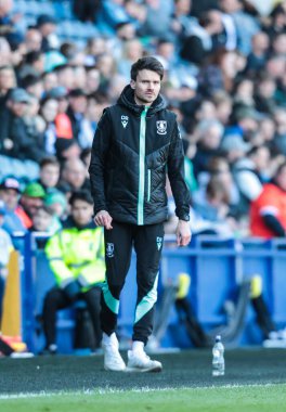 Danny Rohl Sheffield Çarşamba günü Sheffield Çarşamba günü Hillsborough, Sheffield, İngiltere 'de Hull City' e karşı 5 Nisan 2025 'te oynanan Sky Bet Şampiyonası maçında teknik direktör.