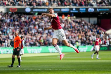 West Ham United takımından Niclas Fullkrug, 5 Nisan 2025 'te Londra' daki Londra Stadyumu 'nda oynanan Premier League maçında 1-1 kazanma hedefini kutluyor.