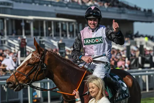 Darragh O 'Keeffe' nin sürdüğü HiddenValley Gölü 15: 05 Ivy Liverpool Hurdle 'ı 5 Nisan 2025' te Aintree Yarış Pisti, Liverpool 'da düzenlenen Randox Grand National 2025 Ulusal Günü sırasında kazandı.