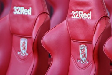 Middlesbrough, Middlesbrough Stadyumu 'nda Middlesbrough' a karşı Leeds United 'ın 8 Nisan 2025' te oynanan Sky Bet Şampiyonası 'ndaki yedek kulübesinde.
