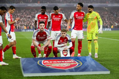 Arsenal, UEFA Şampiyonlar Ligi çeyrek final maçından önce takım fotoğrafını çekmeye hazır olun. Arsenal, Real Madrid 'e karşı Emirates Stadyumu, Londra, Birleşik Krallık, 8 Nisan 2025