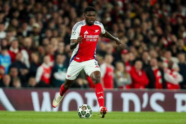 Arsenal 'li Thomas, UEFA Şampiyonlar Ligi çeyrek final maçında topla koşuyor. Arsenal, Real Madrid' e karşı Emirates Stadyumu, Londra, Birleşik Krallık, 8 Nisan 2025