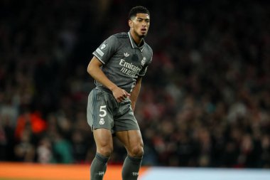 Real Madrid 'den Jude Bellingham, UEFA Şampiyonlar Ligi çeyrek final maçı sırasında Emirates Stadyumu' nda Arsenal 'e karşı Real Madrid, Londra, 8 Nisan 2025