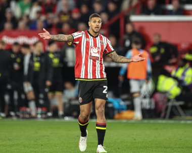 Sheffield United takımından Vinicius Souza, Sheffield Lane, Sheffield, İngiltere 'de 8 Nisan 2025' te oynanan ve Sheffield United 'ın Millwall' a karşı oynadığı maçta tepki gösterdi.