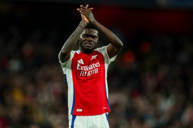 Arsenal 'li Thomas, UEFA Şampiyonlar Ligi çeyrek final maçının ardından 8 Nisan 2025' te Londra, Emirates Stadyumu 'nda oynanan Arsenal - Real Madrid maçının ardından takımların galibiyetini kabul ediyor.