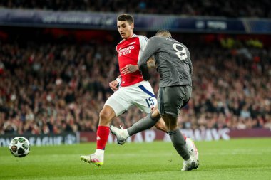 Real Madrid 'den Kylian Mbapp, UEFA Şampiyonlar Ligi çeyrek final maçında Arsenal' in Real Madrid 'e karşı Emirates Stadyumu' nda 8 Nisan 2025 'de çekimler yapıyor.