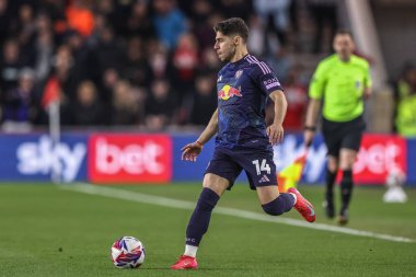 Leeds United takımından Manor Solomon, Middlesbrough-Leeds United maçında 8 Nisan 2025 'te Riverside Stadyumu' nda maç yapıyor.