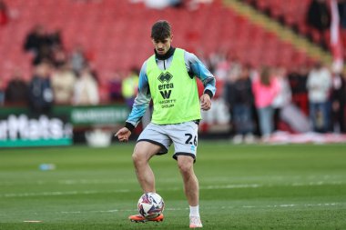 Millwall 'dan Mihailo Ivanovi 8 Nisan 2025' te Bramall Lane, Sheffield, İngiltere 'de oynanan Sky Bet Şampiyonası maçında ısınma turunda Sheffield United' a karşı Millwall maçında