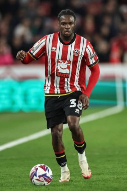 Sheffield United takımından Femi Seriki, 8 Nisan 2025 'te Sheffield United ile Bramall Lane, Sheffield, İngiltere' de oynanan maçta topu aldı.