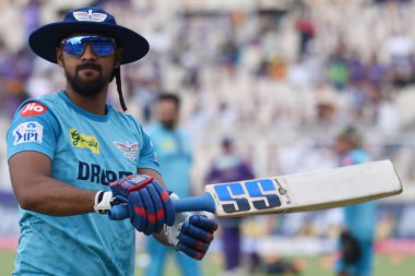 LSG vurucusu Nicholas Pooran IPL 2025 maçına başlamadan önce Kolkata, Batı Bengal 'deki Eden Garden' da 8 Nisan 2025 tarihinde oynanan IPL 2025 karşılaşmasında 