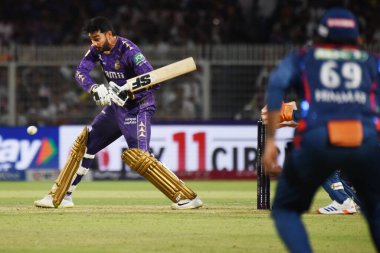 Kolkata Knight Riders 'dan Venkatesh Iyer, 8 Nisan 2025 Salı günü Kolkata, Batı Bengal' deki Eden Gardens 'ta Kolkata Knight Riders ve Lucknow Super Giants arasında oynanan Hint Premier Ligi (IPL) 2025 kriket maçında atış yaptı..