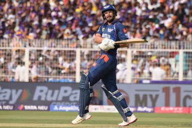 Lucknow Super Giants 'ın Aiden Markram' ı 8 Nisan 2025 Salı günü Kolkata, Batı Bengal 'deki Eden Gardens' da Kolkata Knight Riders ve Lucknow Super Giants arasında oynanan Hindistan Premier Ligi (IPL) kriket maçında atış yapıyor.. 