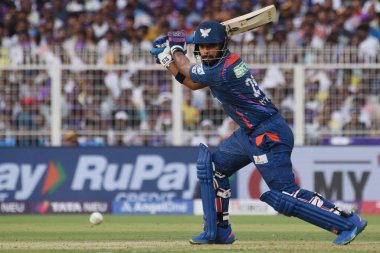 Lucknow Super Giants 'tan Nicholas Pooran, 8 Nisan 2025 Salı günü Kolkata, Batı Bengal' deki Eden Gardens 'ta Kolkata Süper Giants ile Kolkata Knight Riders arasında oynanan 2025 Hindistan Premier Ligi kriket maçında bir atış yaptı. 