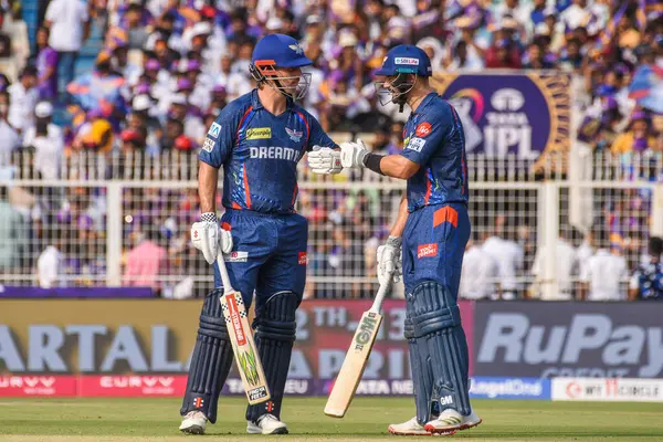 Lucknow Super Giants 'tan Aiden Markram ve Mitchell Marsh, 8 Nisan Salı günü Hindistan Premier Ligi (IPL) 2025 kriket maçında Kolkata Knight Riders ve Lucknow Super Giants arasında Eden Gardens, Batı Bengal' de karşılaşırlar.,