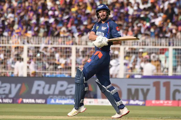 Lucknow Super Giants 'ın Aiden Markram' ı 8 Nisan 2025 Salı günü Kolkata, Batı Bengal 'deki Eden Gardens' da Kolkata Knight Riders ve Lucknow Super Giants arasında oynanan Hindistan Premier Ligi (IPL) kriket maçında atış yapıyor.. 