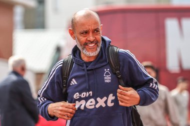 Nottingham Ormanı 'nın Nuno Espirito Santo Müdürü Premier Lig maçı sırasında Nottingham Forest, Everton' a karşı City Ground, Nottingham, İngiltere, 12 Nisan 2025 'de geldi.