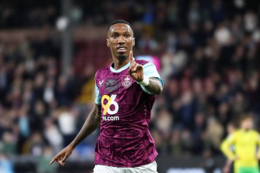 Burnley 'den Jaidon Anthony, 11 Nisan 2025' te Burnley ile Norwich City arasındaki Gökyüzü İddia Şampiyonası maçında 2-0 'lık golü kutluyor.